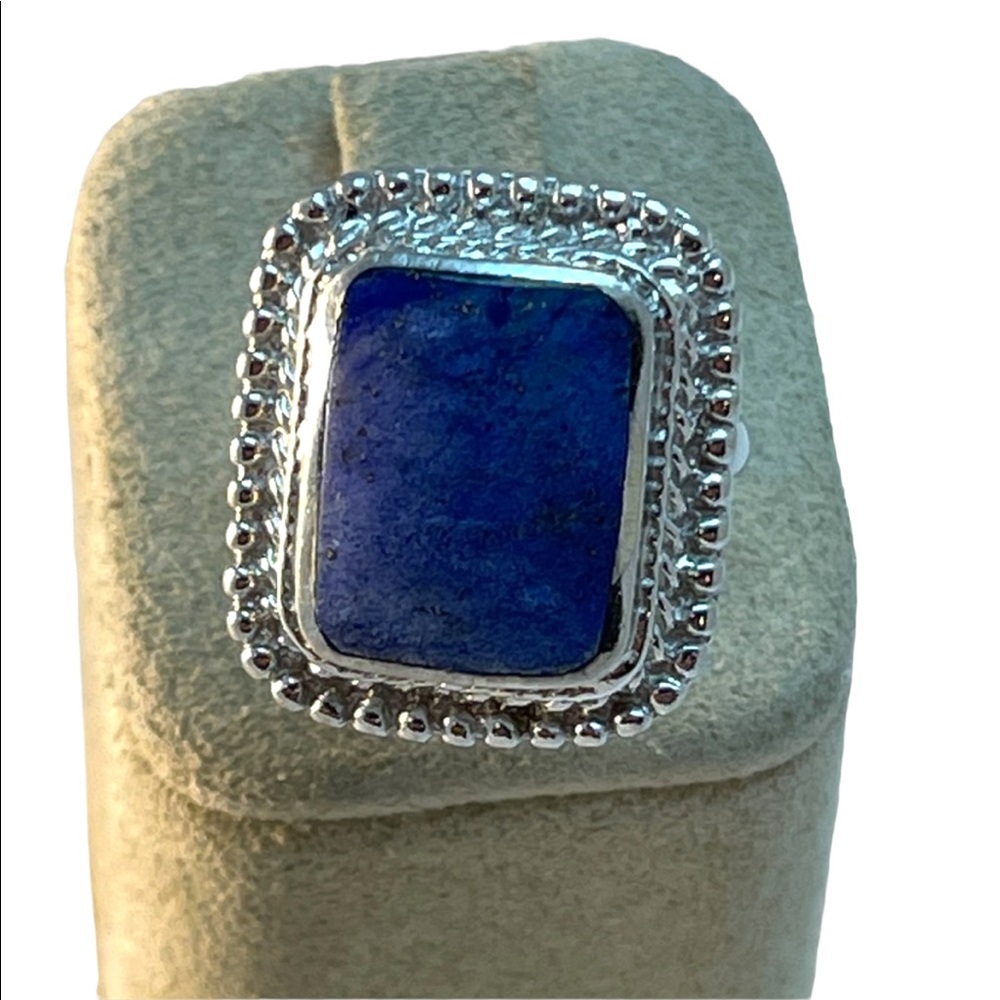 Vintage 925 Sterling silver lapis lazuli stone ring